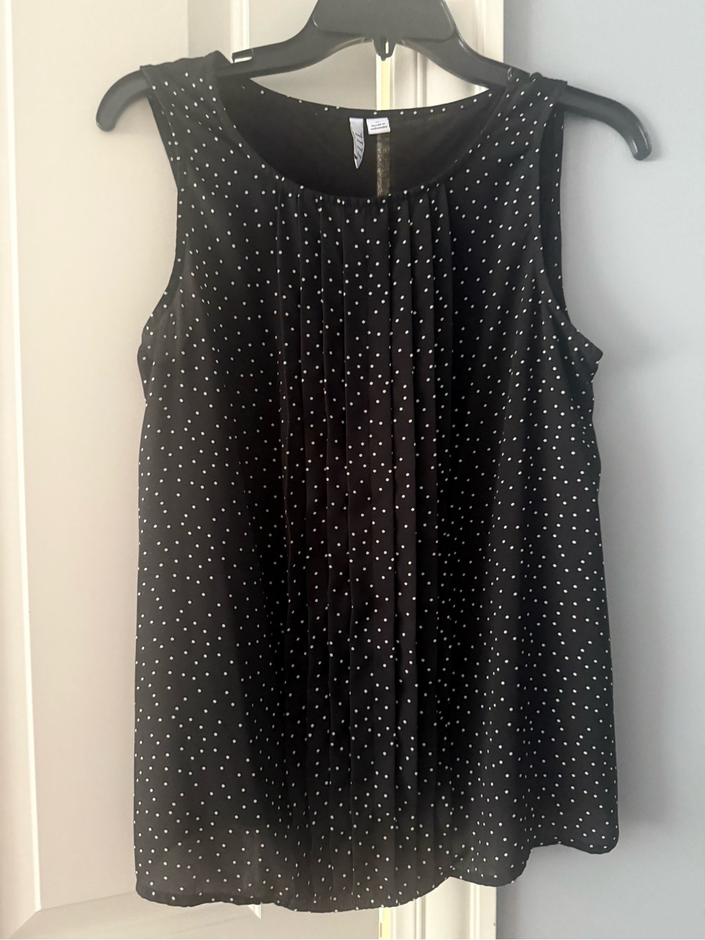 Elle Black Sleeveless Polka Dot Pleated Top